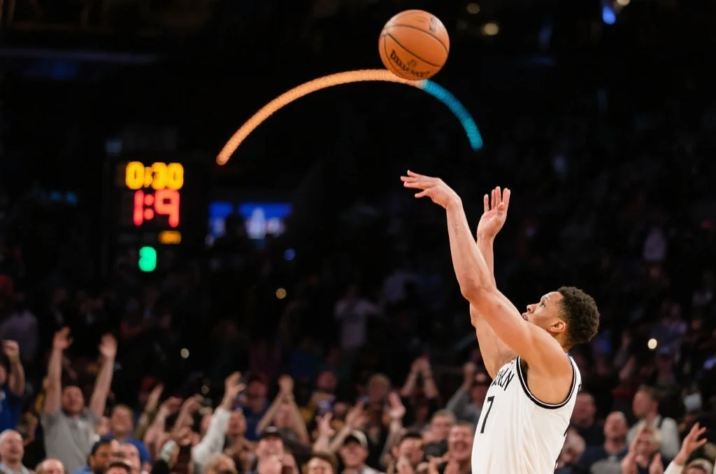 NBA上周五大震撼瞬间:篮球激情,精彩不容错过!